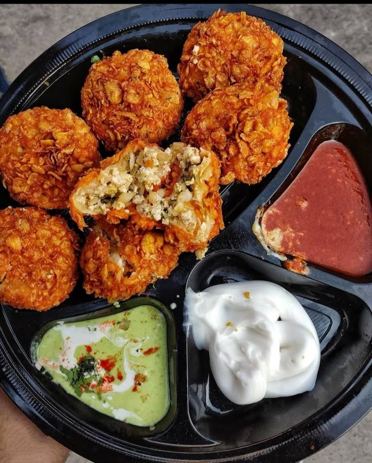 DIMSUMS ( MOMOS )